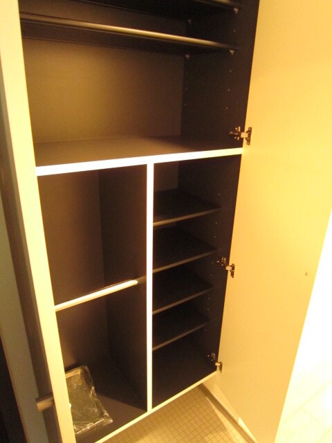 物件内観写真15　(靴箱)