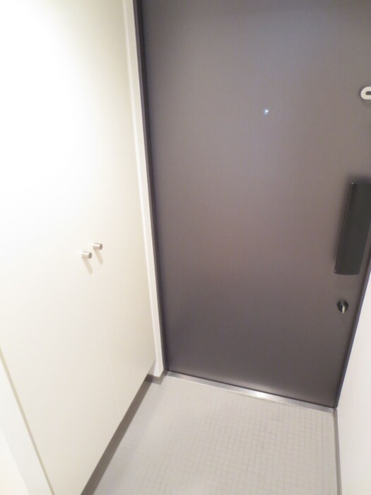 物件内観写真17　(玄関)