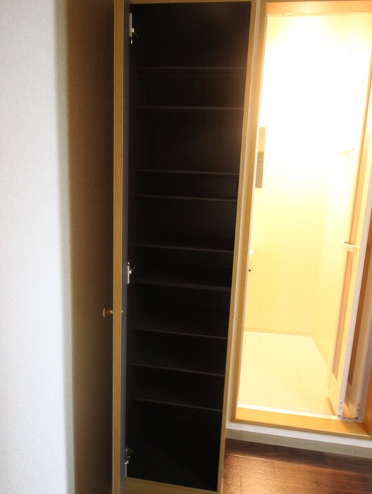 物件内観写真14　(靴箱)