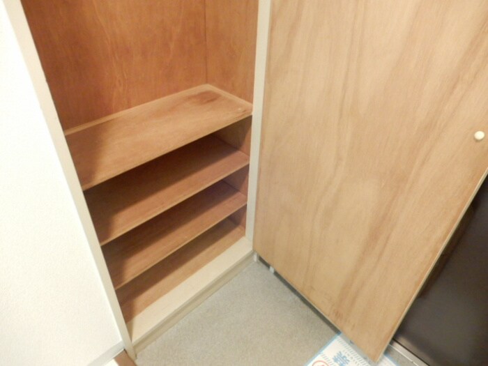 物件内観写真12　(靴箱)