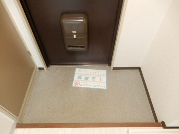 物件内観写真14　(玄関)