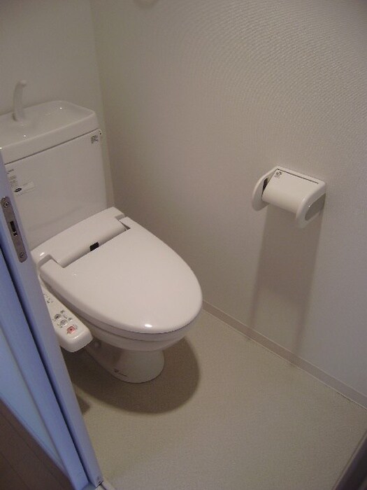 物件内観写真8　(トイレ)