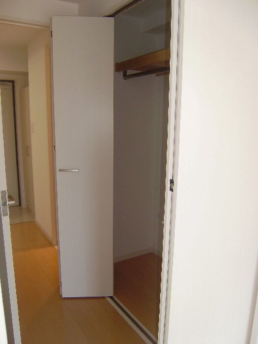 物件内観写真13　(廊下)