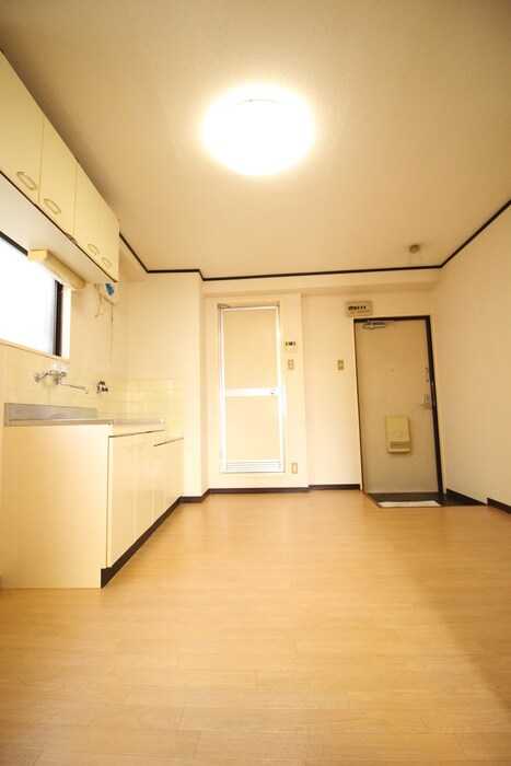 物件内観写真9　(居室)