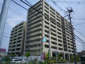 ﾌﾟﾗﾈ高槻ｶﾞｰﾃﾞﾝﾗｲﾌ（611）　外観写真