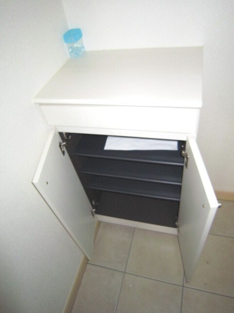 物件内観写真8　(靴箱)