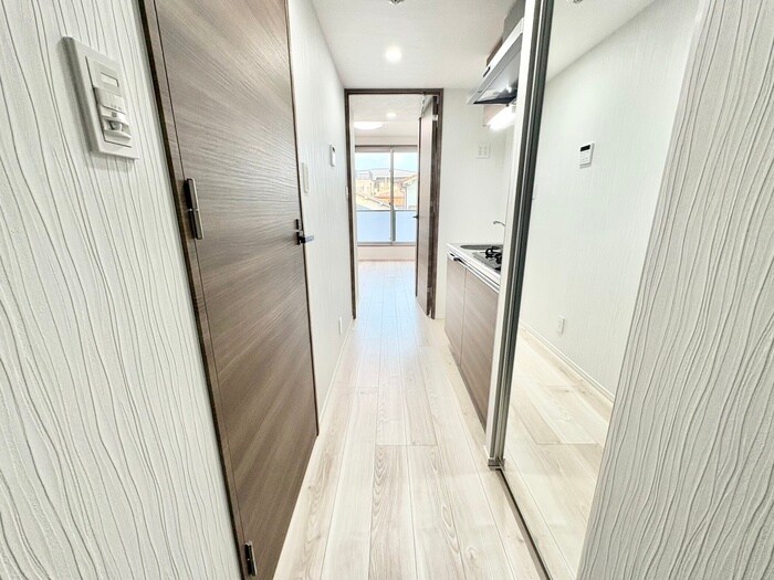 物件内観写真9　(廊下)