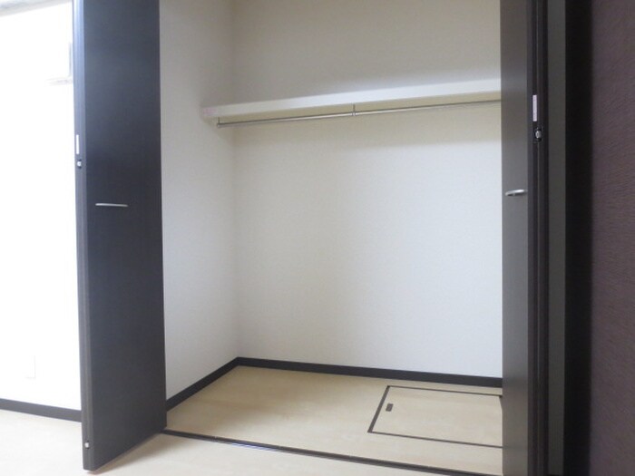 物件内観写真11　(収納)