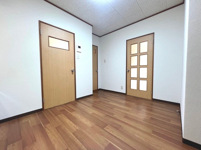 物件内観写真9　(居室)