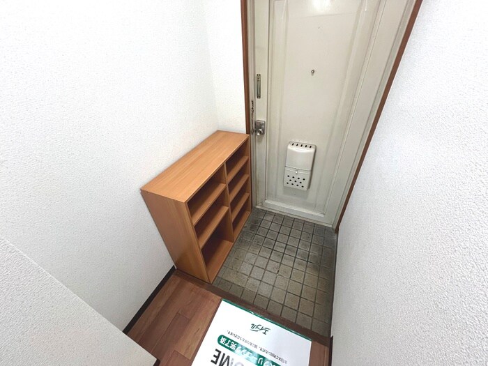 物件内観写真11　(玄関)