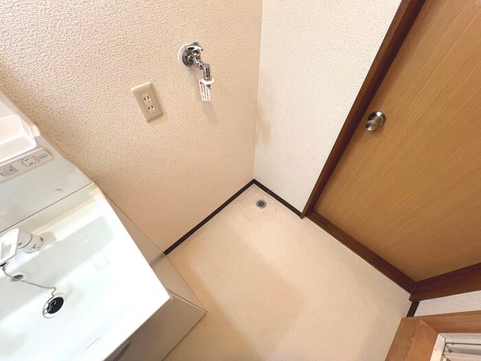 物件内観写真20　(洗濯機置場)