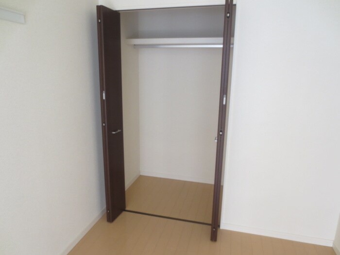 物件内観写真12　(収納)
