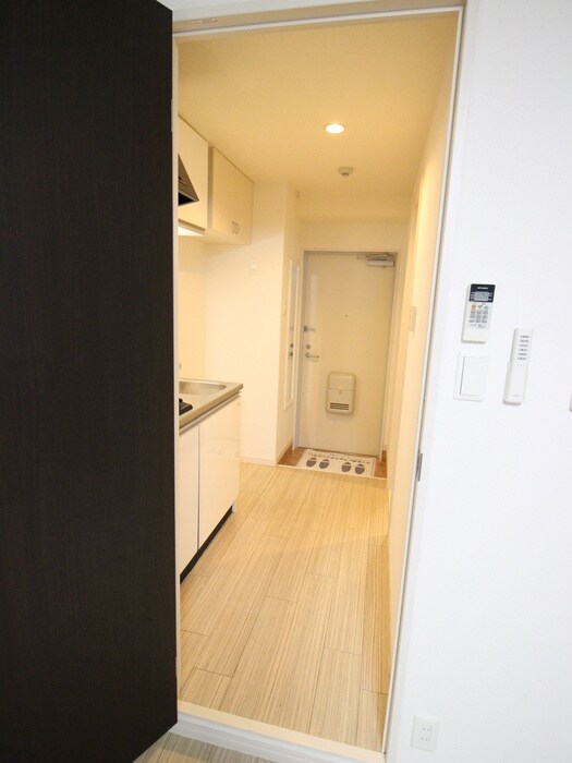 物件内観写真13　(玄関)