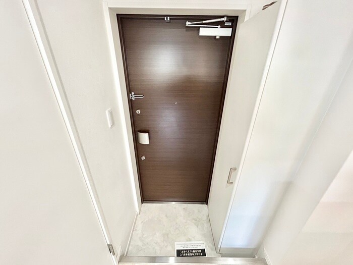 物件内観写真21　(玄関)