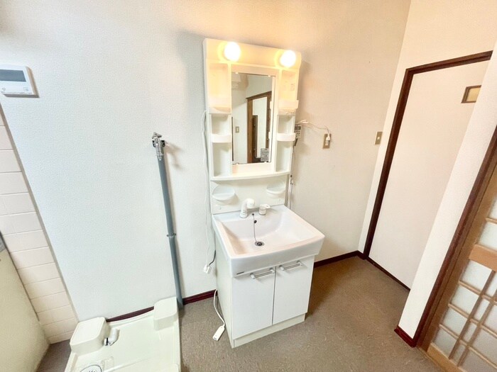 物件内観写真9　(洗面)