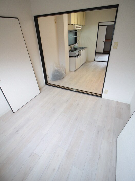 物件内観写真10　(居室)