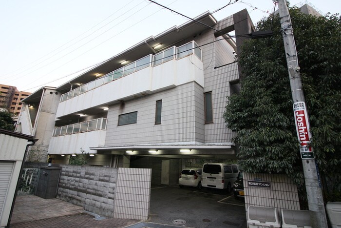 物件外観写真6　(駐車場)