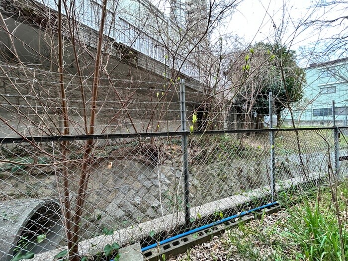 物件内観写真19　(室内からの展望)