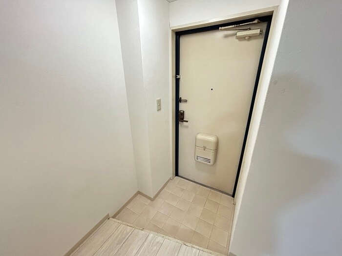 物件内観写真21　(玄関)