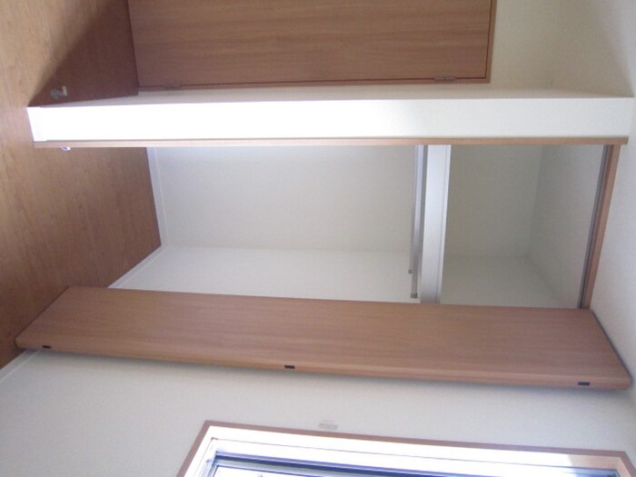 物件内観写真12　(収納)