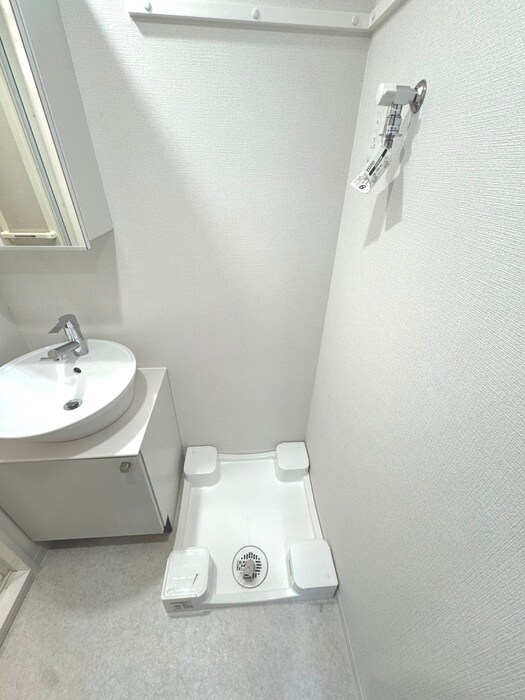 物件内観写真8　(洗濯機置場)