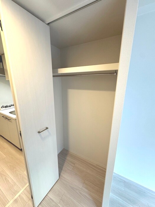 物件内観写真12　(収納)