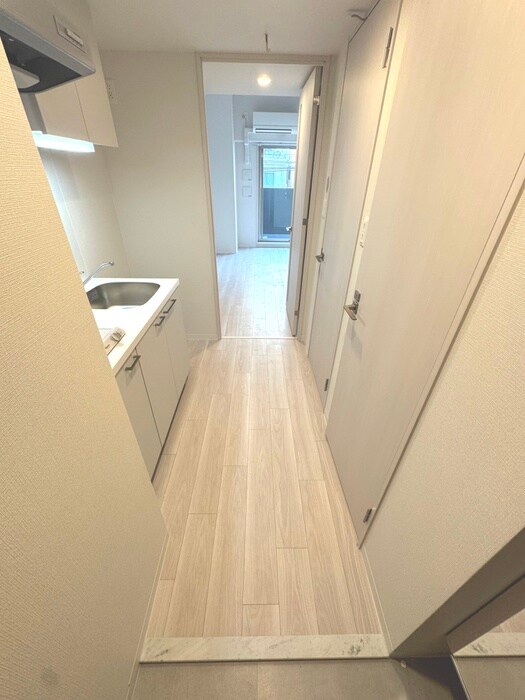 物件内観写真14　(廊下)