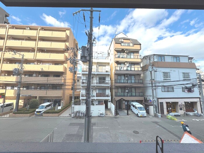 物件内観写真17　(室内からの展望)