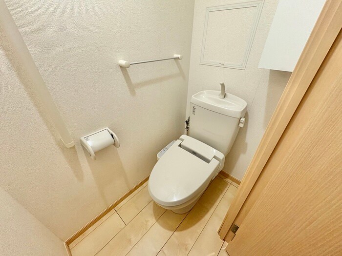 物件内観写真11　(トイレ)