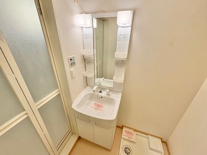 物件内観写真12　(洗面)