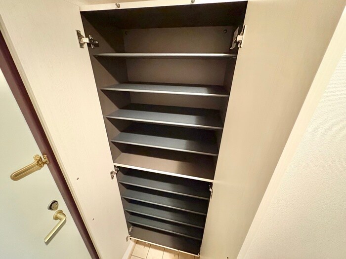 物件内観写真15　(靴箱)