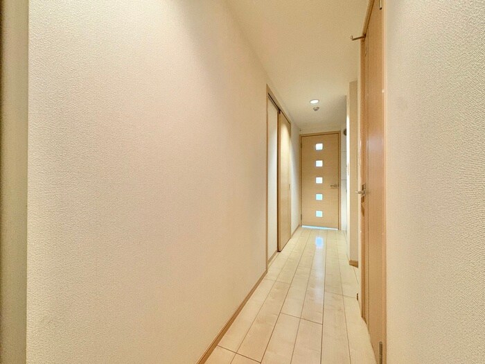 物件内観写真16　(廊下)