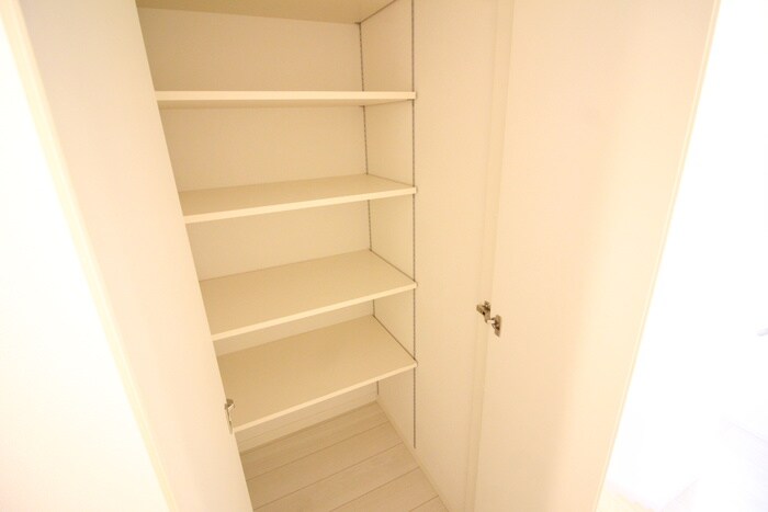 物件内観写真13　(収納)
