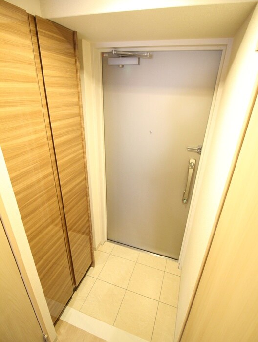 物件内観写真17　(玄関)