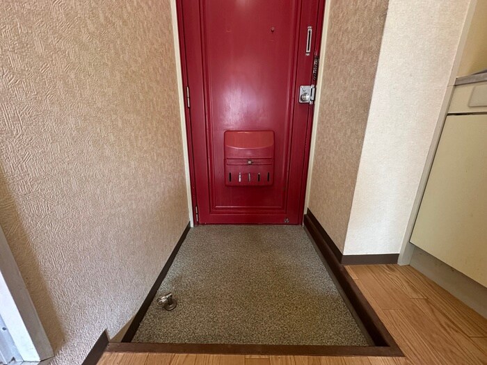 物件内観写真15　(玄関)