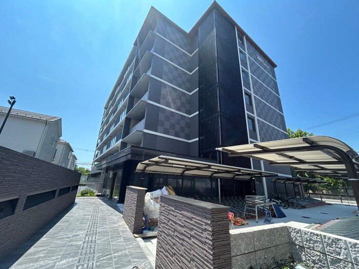 ﾌｧｽﾃｰﾄ京都ｽﾃｰｼｮﾝｳｫｽﾞ(713)の物件外観写真