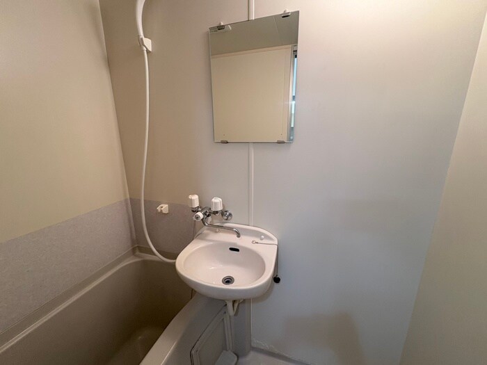 物件内観写真12　(洗面)