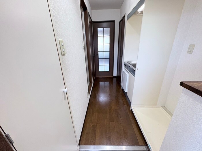 物件内観写真18　(廊下)
