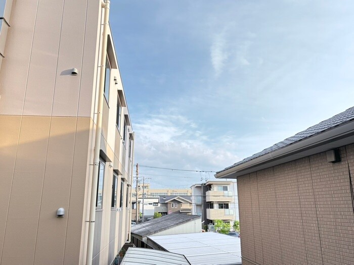 物件内観写真22　(室内からの展望)