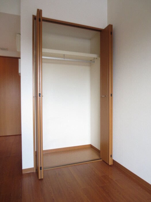 物件内観写真10　(収納)