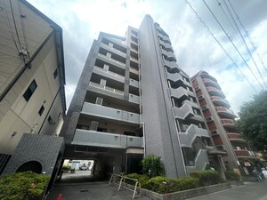キャピトールタワー外観写真