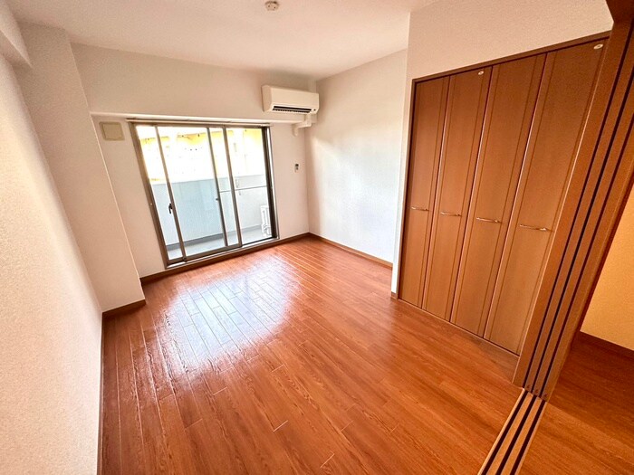 物件内観写真10　(居室)