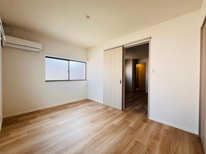 物件内観写真8　(居室)