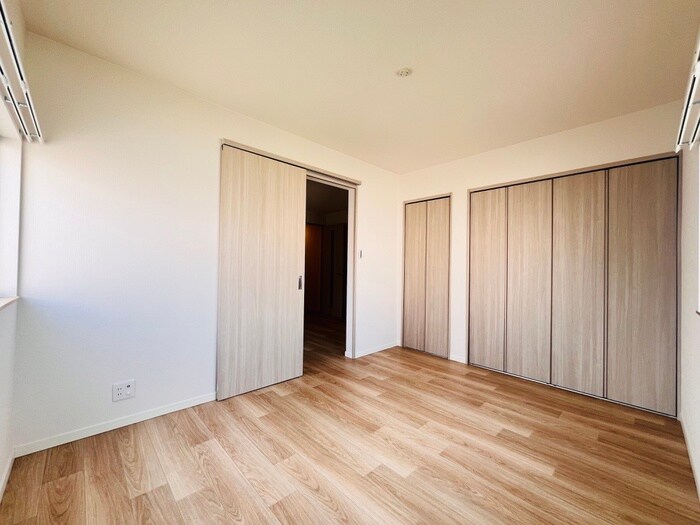 物件内観写真21　(居室)