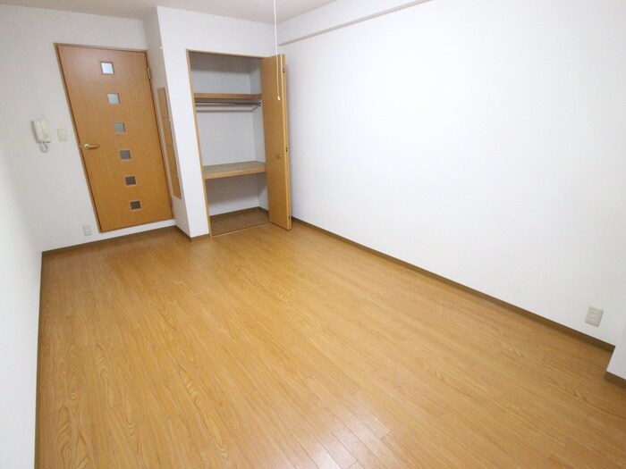 物件内観写真10　(室内からの展望)