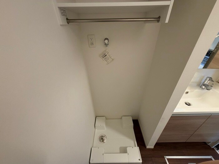 物件内観写真11　(洗濯機置場)