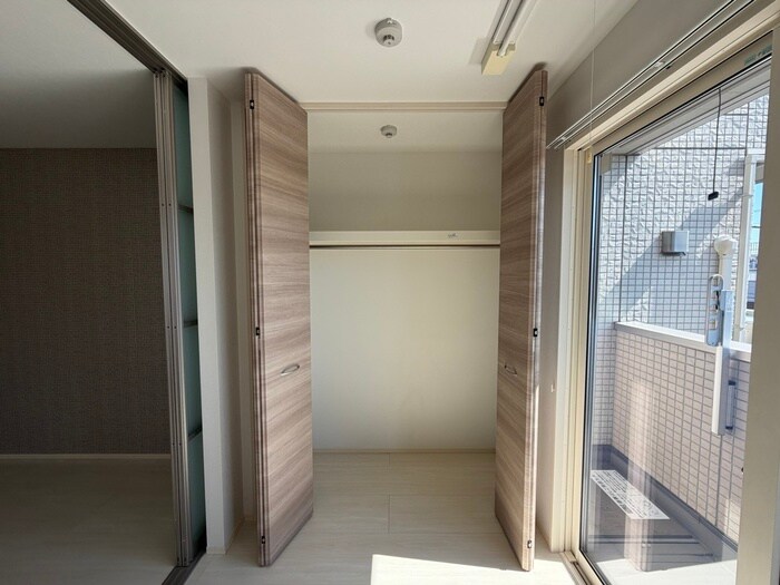 物件内観写真12　(収納)