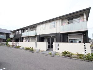 ｼｬｰﾒｿﾞﾝｻﾝｸﾁｭｴｰﾙB棟外観写真