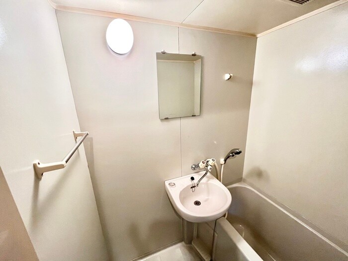 物件内観写真9　(洗面)