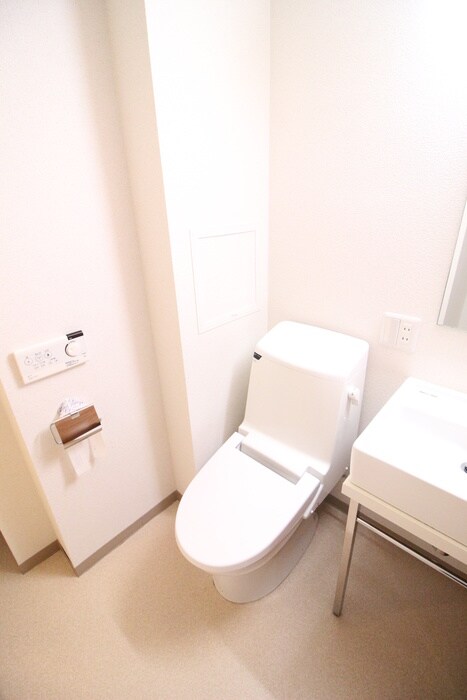 物件内観写真12　(トイレ)